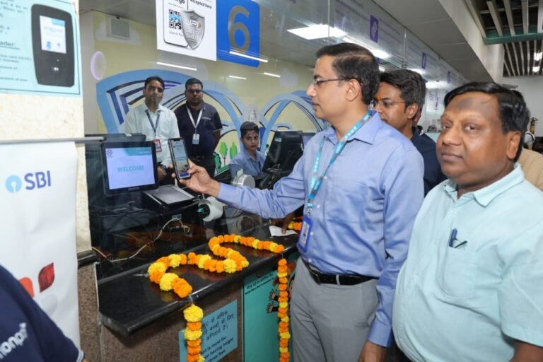 NMRC के टिकट काउंटर में डिजिटल भुगतान