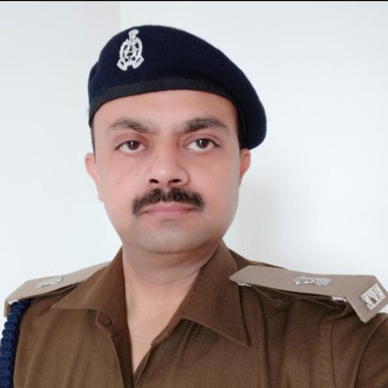 सरकार की गाइडलाइन बिना जाने ही कुछ लोग मदिरा को लेकर ट्विटर व सोशल मीडिया पर कर रहे ट्वीट