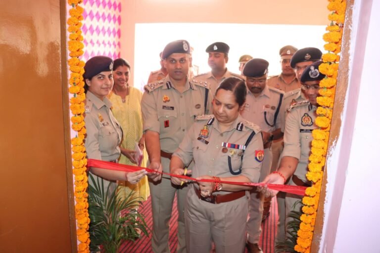 पुलिस कमिश्नर लक्ष्मी सिंह ने महिलाओं के लिए किया पिंक बूथ का उद्घाटन