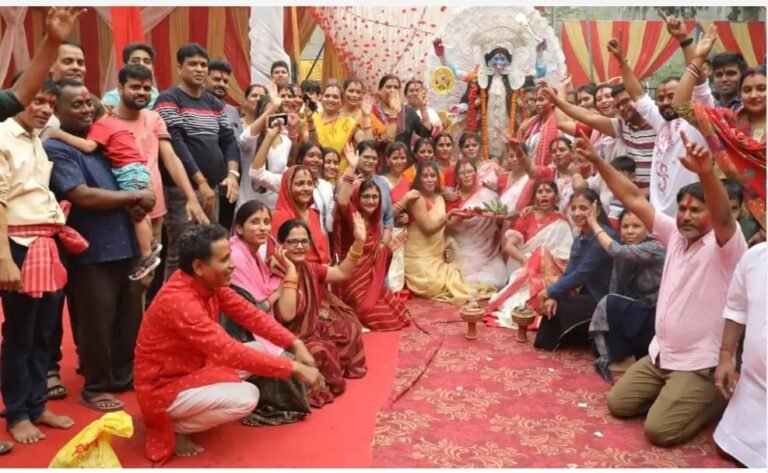 दीपावली पर बंगाली समाज ने किया उत्सव