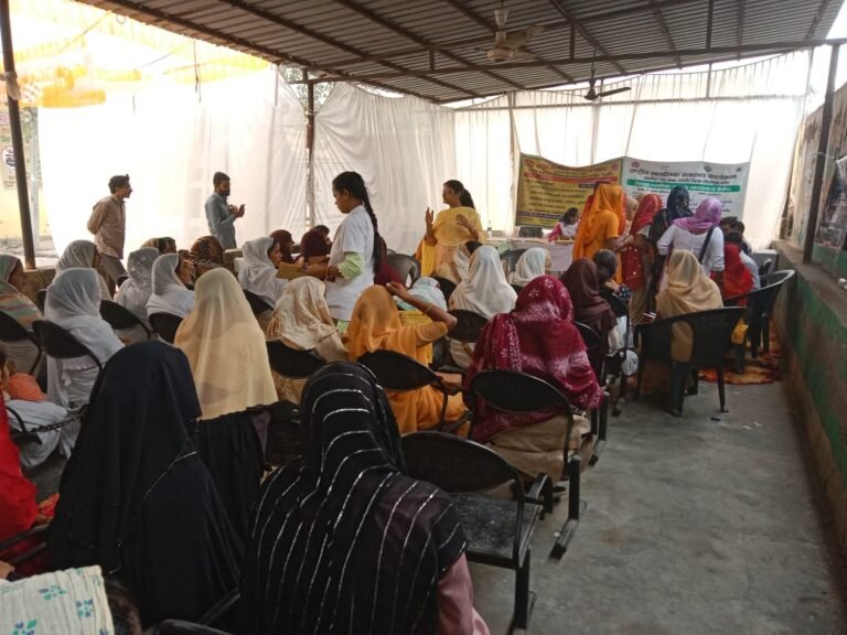 सीएचसी दनकौर में हुआ मेगा मेंटल हेल्थ कैम्प का आयोजन