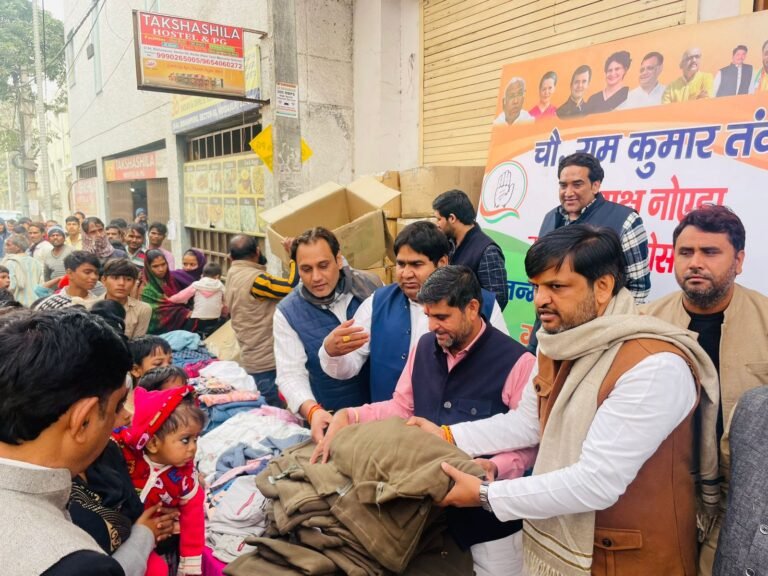 महानगर अध्यक्ष रामकुमार तंवर का जन्मदिन सेक्टर 58 के बिशनपुरा  गांव में धूमधाम से मनाया गया।