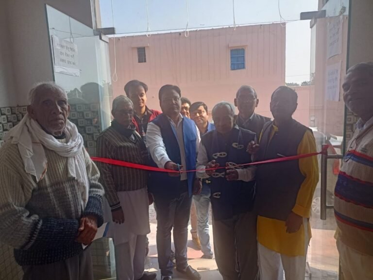 रोटरी क्लब ग्रेनो ने लगाया निःशुल्क नेत्र जाँच शिविर