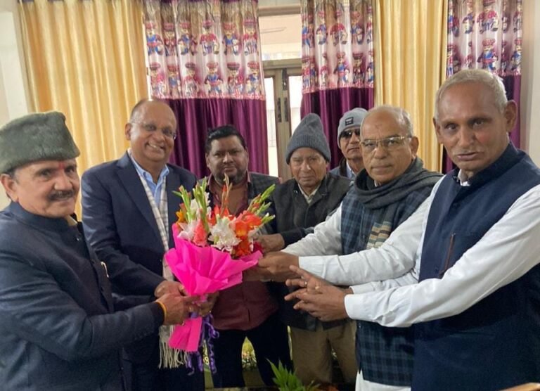 पूर्व जिलाधिकारी का ब्राह्मण समाज ने किया जोरदार स्वागत