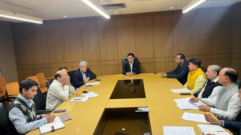 ग्रेनो प्राधिकरण की बिल्डरों को चेतावनी ‘मार्च तक मेंटेनेंस के सभी मसले सुलझाएं’