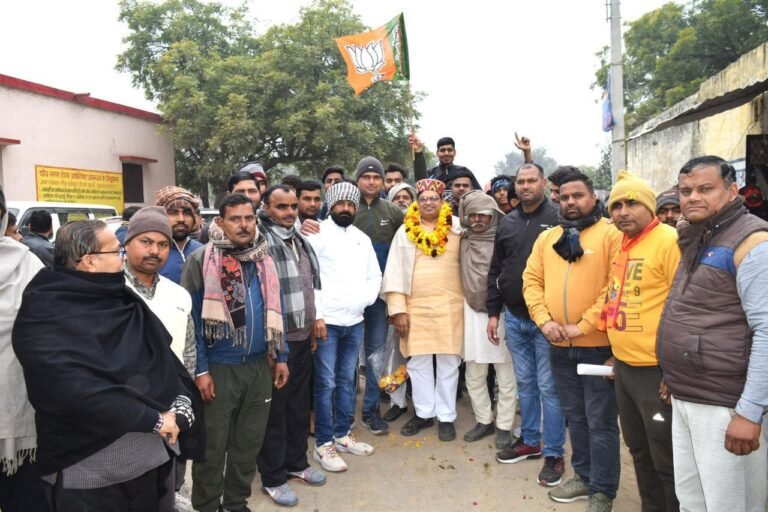 “गोपाल की चौपाल” में ग्रामवासियों को बताया मोदी सरकार की उपलब्धियां