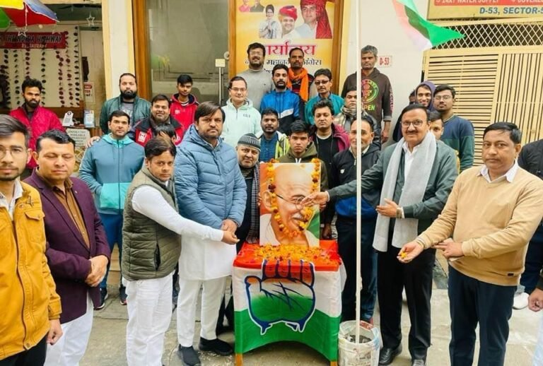 गांधी जी के आदर्शों से ही देश की अखंडता व एकता मज़बूत होगी : रामकुमार तंवर