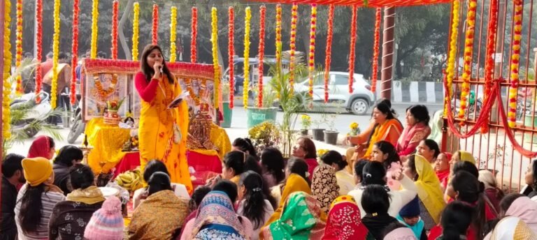 महिलाओ ने कीर्तन कर माहौल को बनाया राम मय