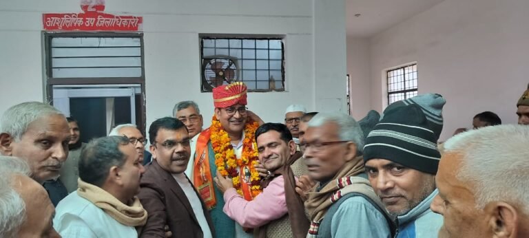 नवनियुक्त एसडीएम दादरी विवेकानंद मिश्र को किया सम्मानित