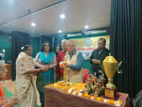 वाद विवाद प्रतियोगिता