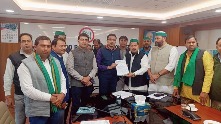 किसानों की समस्याओं को लेकर सीईओ से वार्ता