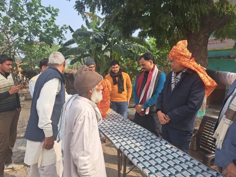 बीएन सिंह के लिए जेवर में ग्रामीणों ने फैलायी बाहें