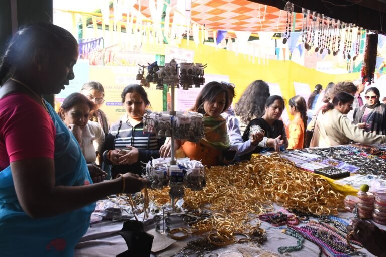 सरस मेले में पूर्वोत्तर राज्यों के उत्पादों की हुई जमकर खरीददारी