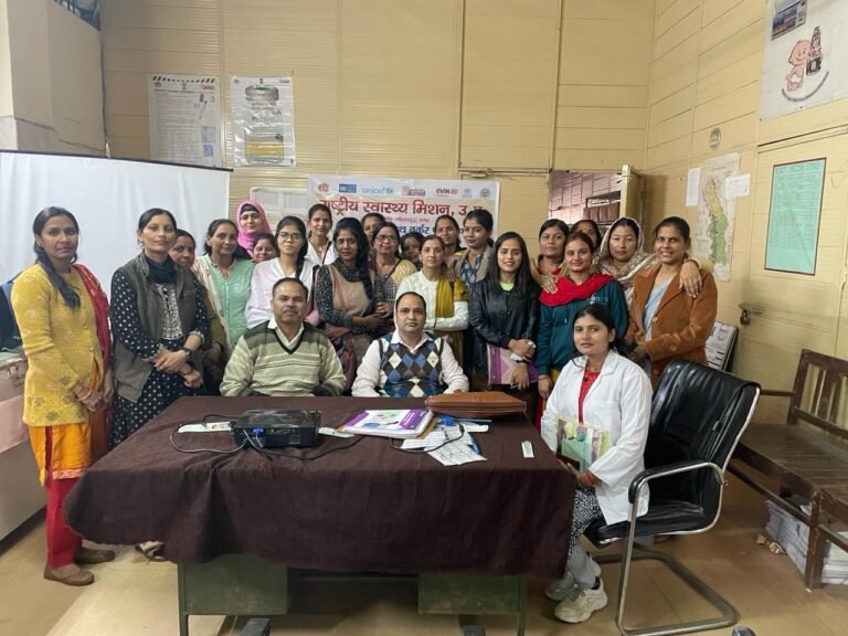 नियमित टीकाकरण के बारे में एएनएम को दिया गया प्रशिक्षण