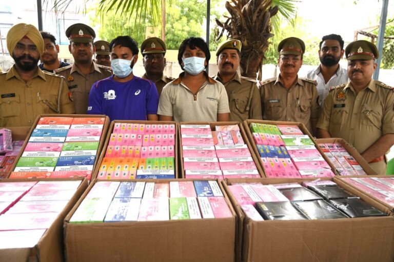 Noida छात्रों को E-cigarette बेचने वाले दो आरोपी गिरफ्तार