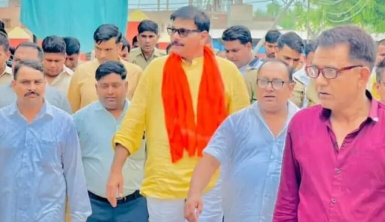 MLA ने प्राथमिक Health Center का किया निरीक्षण