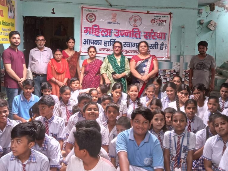 Kargil Vijay Diwas पर बच्चों को सुनाई देश के सैनिकों के शौर्य और बलिदान की गाथा