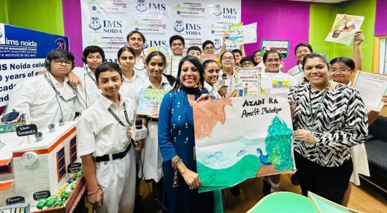 Noida में हर घर तिरंगा एवं काकोरी ट्रेन एक्शन शताब्दी महोत्सव पर पोस्टर मेकिंग प्रतियोगिता का आयोजन हुआ