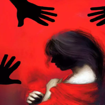 गर्भवती महिला के साथ चलती गाड़ी में Gangrape