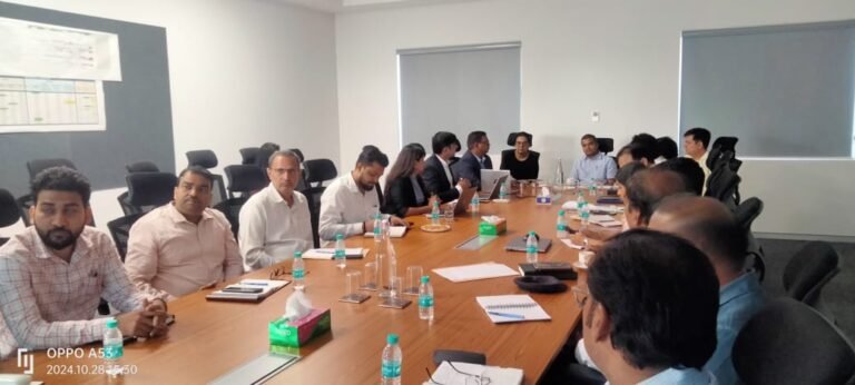 Noida International Airport के निर्माण कार्यो की समीक्षा करते हुये जिलाधिकारी ने सम्बधित अधिकारियों को दिये आवश्यक दिशा निर्देश