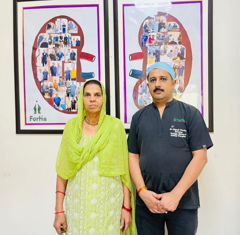 Noida Fortis Hospital में मरीज की हाइ-रिस्क सर्जरी कर रीनल ट्यूमर को निकाला