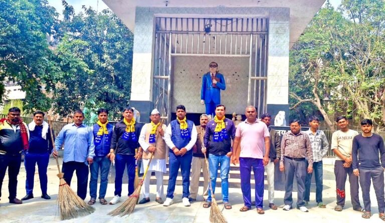 आम आदमी पार्टी ने चलाया स्वच्छता जागरुकता अभियान  विपक्ष पर साधा निशाना