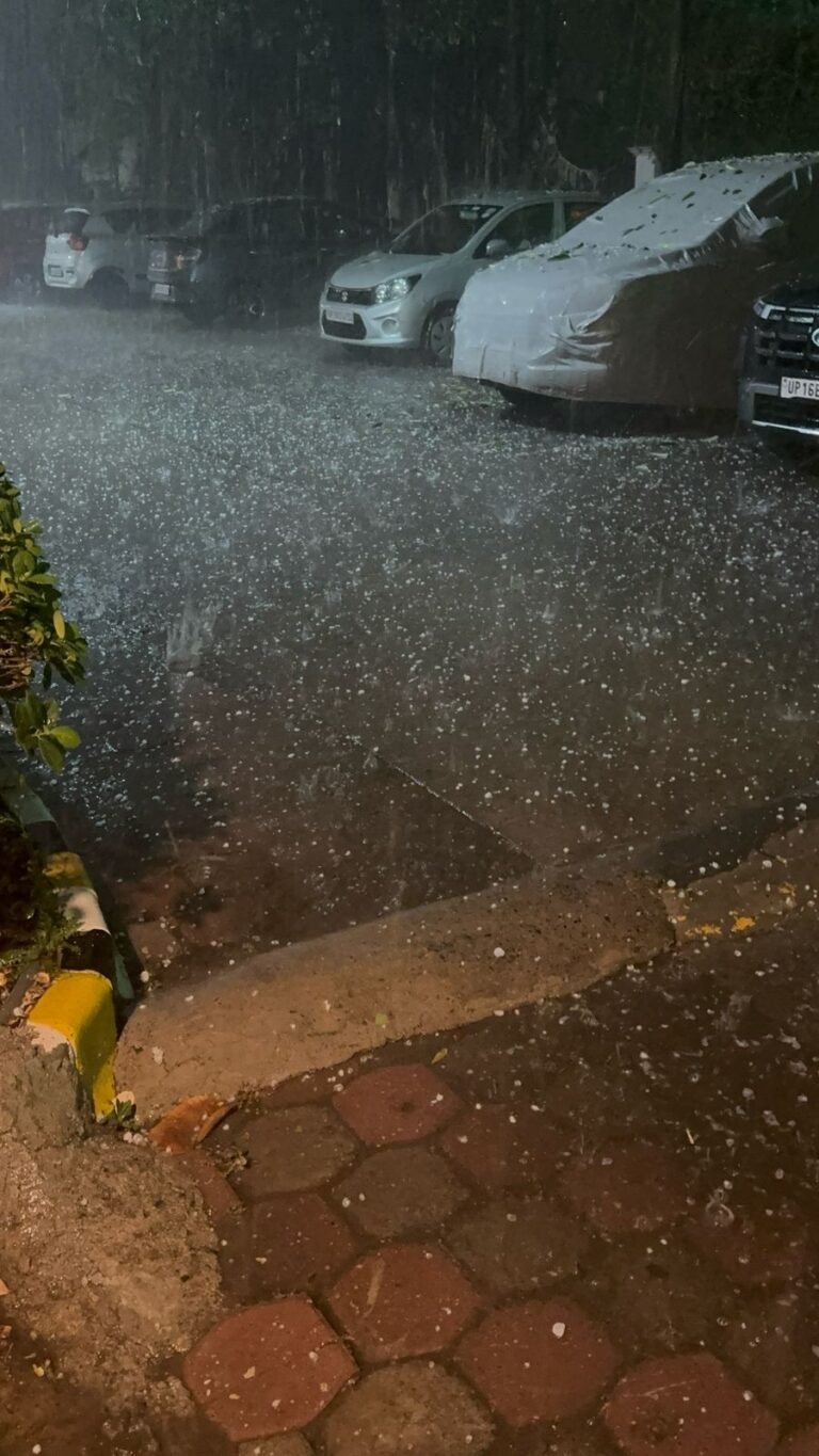 GREATER NOIDA में बदला मौसम का मिजाज