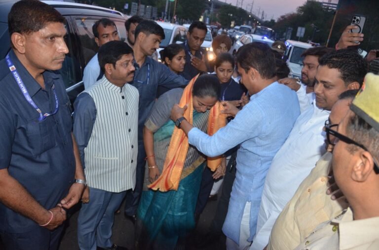 Greater noida में दिल्ली की मुख्यमंत्री रेखा गुप्ता का भव्य स्वागत