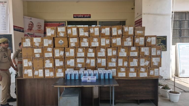 Noida पुलिस की बड़ी कामयाबी: 2.5 करोड़ के 603 मोबाइल फोन चोरी करने वाला गैंग को पकड़ा