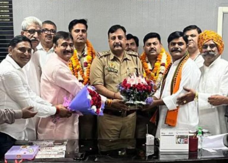 Noida व्यापारी वेल्फेयर एसोसिएशन ने किया Noida पुलिस का सम्मान