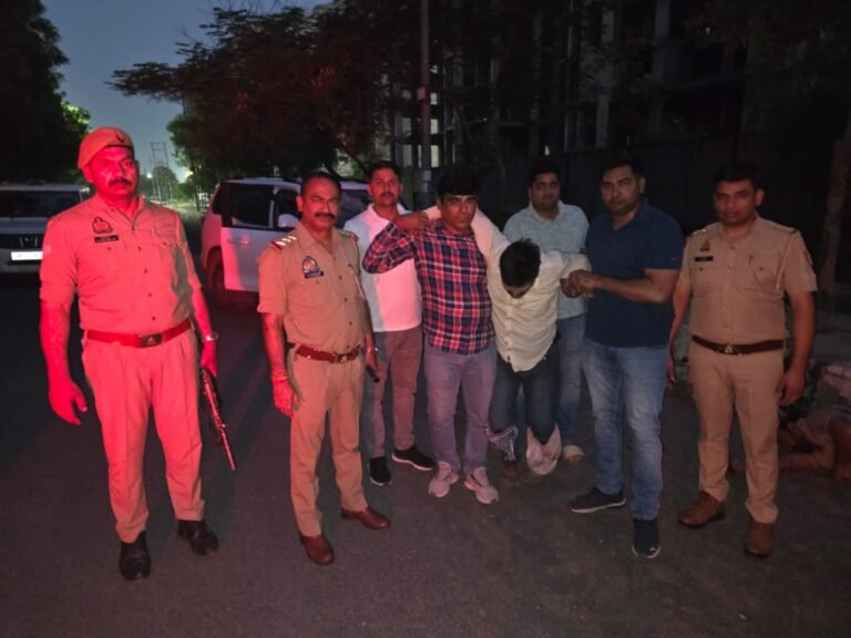 Greater noida 25 हजार का इनामी बदमाश मुठभेड़ में घायल लूटी स्कॉर्पियो और हथियार बरामद