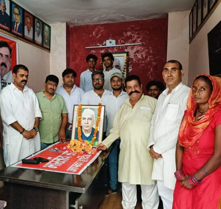 Noida किसानो के सच्चे मसीहा थे चौधरी चरण सिंह :  देवेन्द्र अवाना