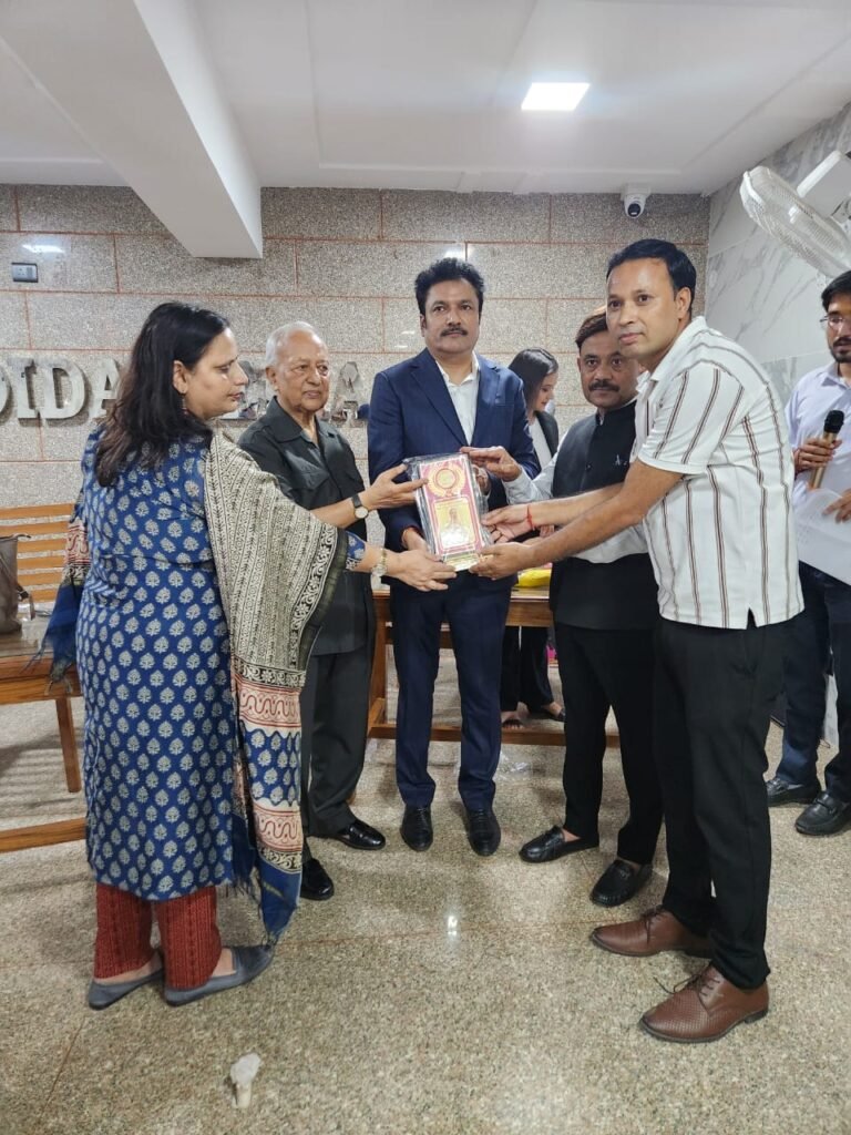 Noida Media Club में हिंदी पत्रकारिता दिवस के उपलक्ष्य में एक संगोष्ठी का आयोजन