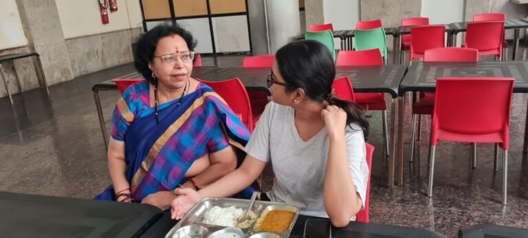 Noida राज्यमंत्री ने किया महिला हॉस्टल का निरीक्षण