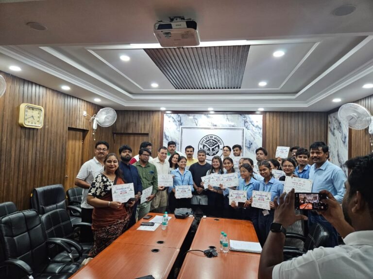 योग दिवस पर उत्कृष्ट प्रतिभागियों को जिलाधिकारी ने किया सम्मानित