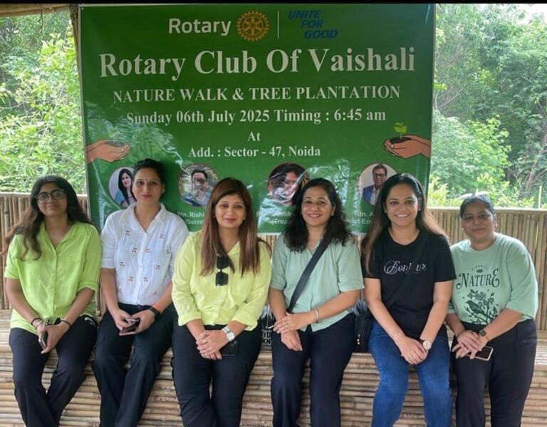 Noida में सौंदर्यीकरण के तहत पौधारोपण अभियान