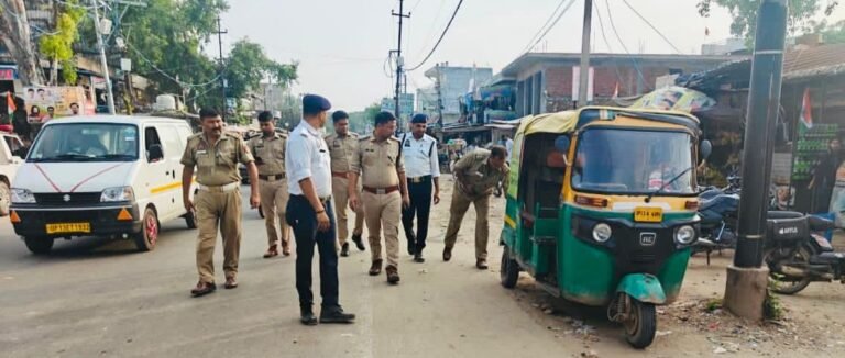 Dankur नो पार्किंग अंतर्गत खड़े अनाधिकृत वाहनों के विरुद्ध पुलिस दस्ते ने चलाया अभियान