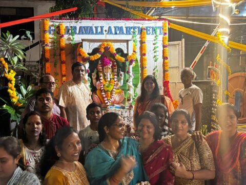 Noida अरावली अपार्टमेंट में गूँजा गणपति बप्पा मोरया
