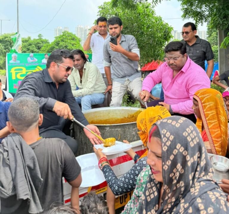 Noida निस्वार्थ सेवा भाव से कार्य कर रही टिकैत रसोई : हरिश्चंद्र भाटी