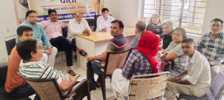 Noida जन समस्याओं को सुनकर उनका हल करवाने का काम करेगी कांग्रेस : मुकेश यादव