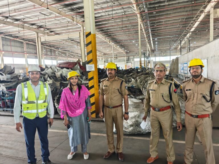 UP इंटरनेशनल ट्रेड शो 2025 में परिवहन विभाग भी बना आकर्षण का केंद्र