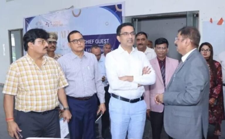 Noida Authority ने किया निशुल्क जाँच शिविर का आयोजन