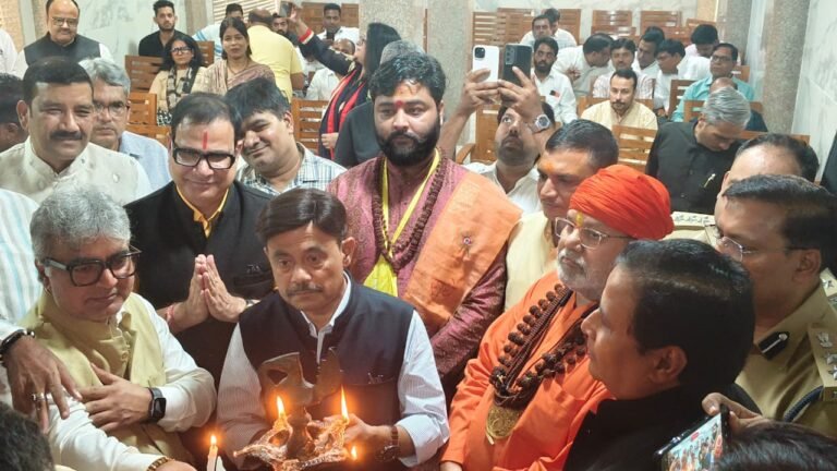 Noida :नोएडा मीडिया क्लब द्वारा दीपावली मिलन समारोह का भव्य आयोजन किया गया।