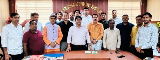 Greater noida: जर्नलिस्ट प्रेस क्लब द्वारा दीपावली मंगल मिलन