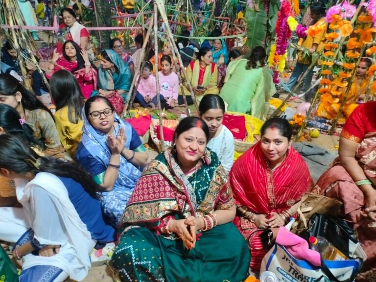 Noida स्टेडियम में छठ पूजनोत्सव का महापर्व का आयोजन धूमधाम से मनाया गया।