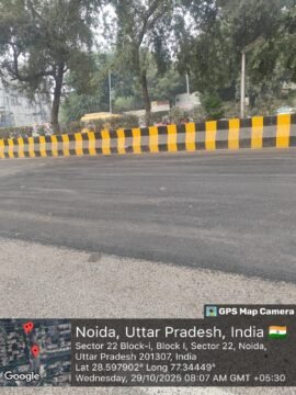 Noida :सड़कों की मरम्मत में घटिया सामग्री का इस्तेमाल,एक बार फिर मरम्मत का काम शुरु