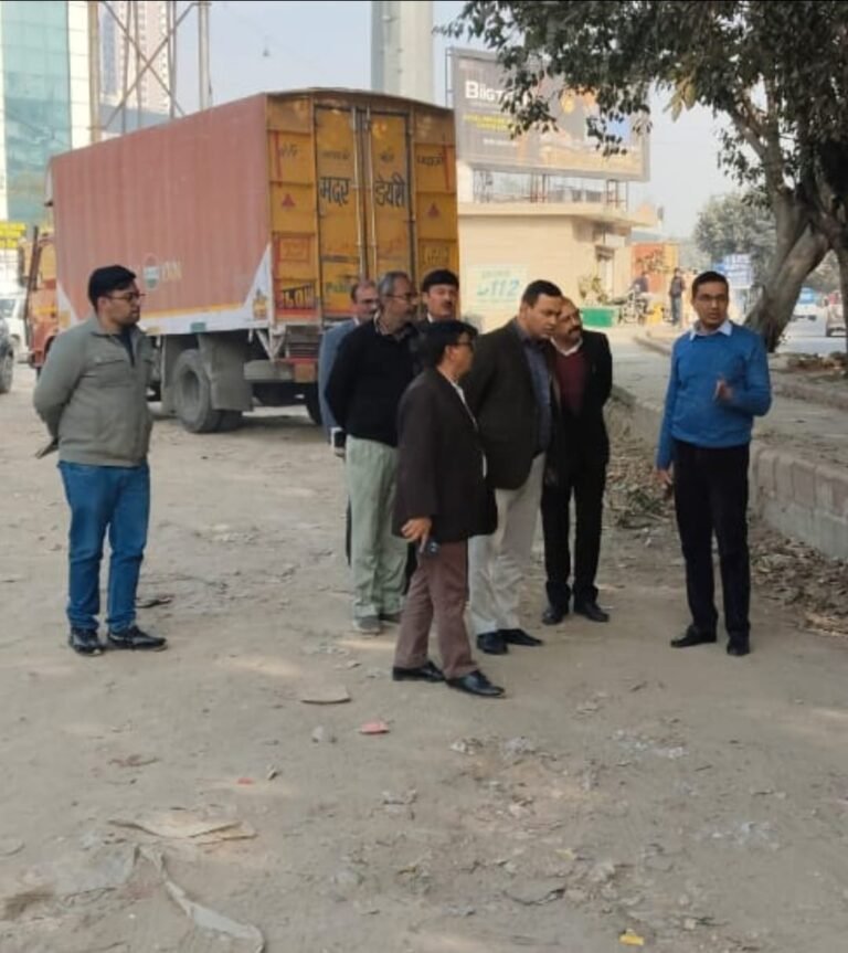 Noida :एमपी-3 मार्ग पर जाम से जल्द मिलेगी नोएडावासियों को राहत, सीईओ ने दिए निर्देश